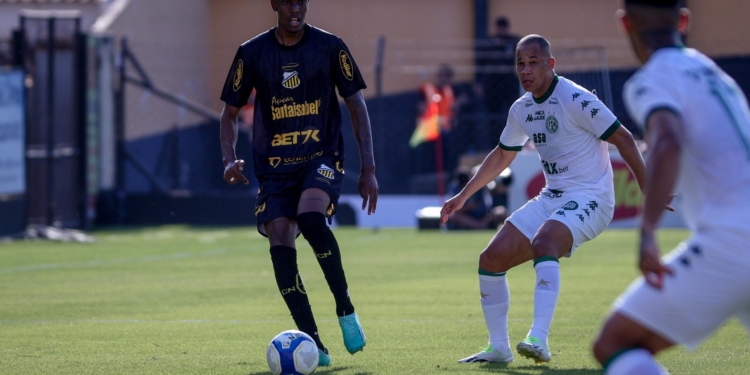 Com quatro estreantes, Guarani fica no empate com o Novorizontino
