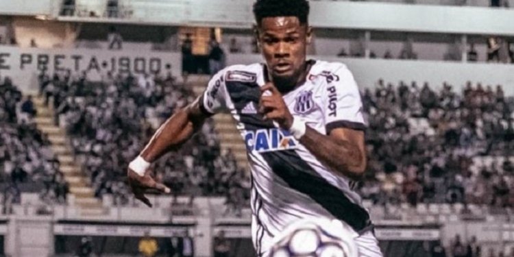 Com dois de Júnior Santos, Ponte aplicou goleada em último duelo contra o Paysandu; relembre