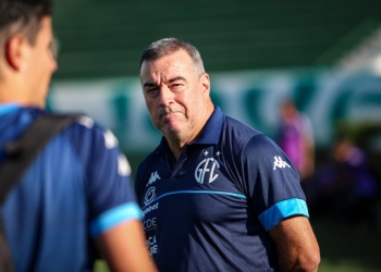 Pintado cobra atitude dos jogadores após novo tropeço no Brinco