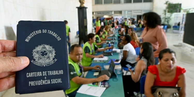 Feirão de emprego em Campinas disponibiliza mais de mil vagas