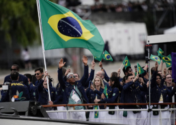 Cerimônia inovadora abre os Jogos Olímpicos Paris 2024