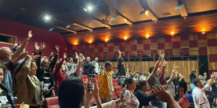 Audiência pública sobre concessão do saneamento de Jaguariúna é marcada por protestos e questionamentos