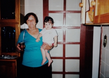 Entre biscoitos, panos de prato e muita coragem – por Tábita Luiza de Ávila Dutra