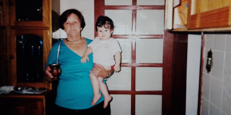 Entre biscoitos, panos de prato e muita coragem – por Tábita Luiza de Ávila Dutra