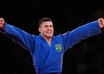 Domingo medalhado tem judô (prata e bronze) e skate (bronze) no pódio