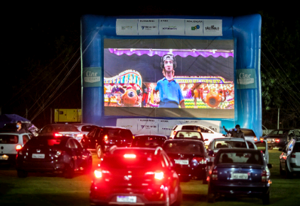 Pedreira do Chapadão terá quatro filmes no cinema drive-in