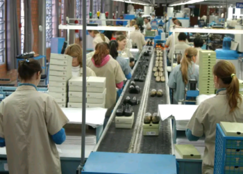 Taxa de juros afeta investimentos industriais em tecnologia e inovação