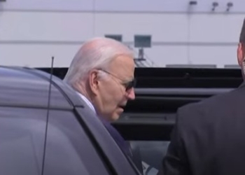 Joe Biden testa positivo para Covid-19 e cancela compromissos de campanha