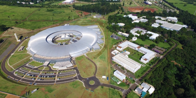 CNPEM assina convênio para integrar rede de supercomputação