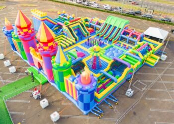 Parque Dom Pedro recebe maior castelo de infláveis da América Latina