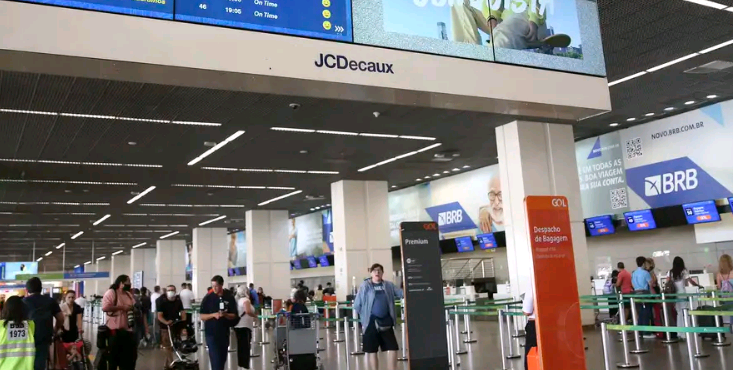 Apagão cibernético afetou voos da Azul e aplicativo do Bradesco