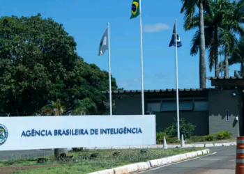 PF tem áudio de conversa entre Bolsonaro e Ramagem no caso Abin