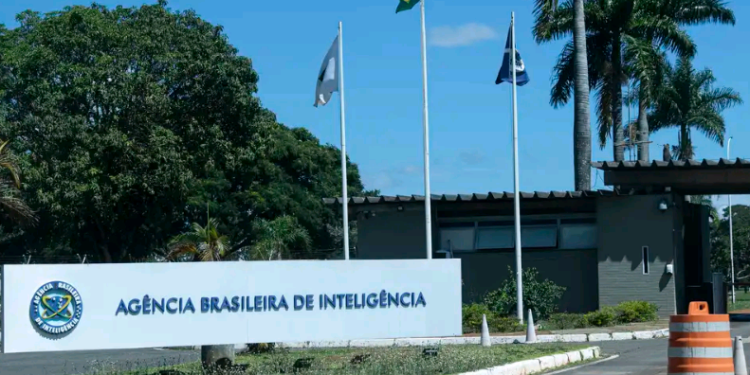 PF tem áudio de conversa entre Bolsonaro e Ramagem no caso Abin