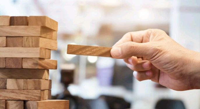 A importância de se construir bases sólidas na carreira – por Karine Camuci