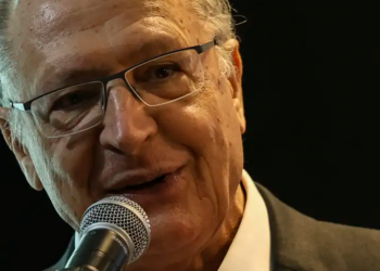 Reforma tributária vai ampliar investimentos e exportações, afirma Geraldo Alckmin