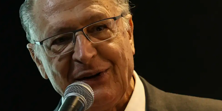 Reforma tributária vai ampliar investimentos e exportações, afirma Geraldo Alckmin