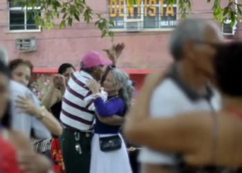 Dia dos Avós: rotina de exercícios evita riscos à saúde durante terceira idade