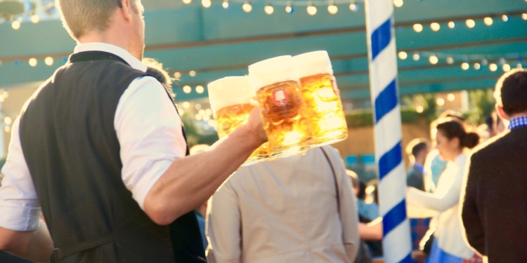 Abrasel Campinas e Senac realizam curso para capacitar 100 garçons