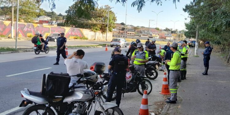 Motos somam quase 80% das autuações computadas em junho