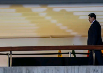 Como a democracia poderia reconstruir o sistema de saúde venezuelano – por Carmino de Souza e André Medici