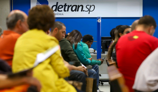 Novo golpe telefônico faz cobrança financeira em nome do Detran-SP