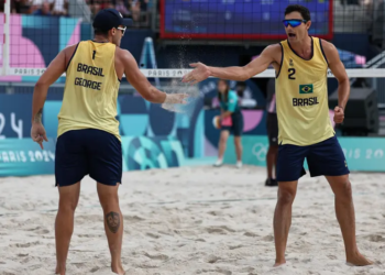 Dupla George e André é eliminada nas oitavas no vôlei de praia