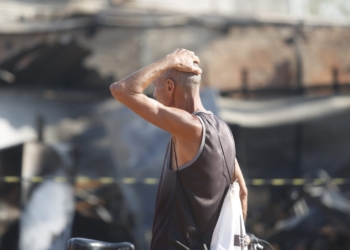 Incêndio destrói casas e comércios no Campo Belo em Campinas; veja fotos e vídeos