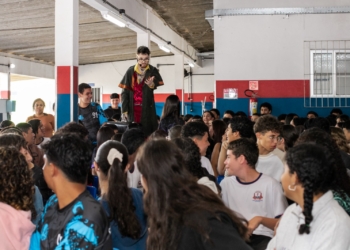 Projeto Cócegas no Coração desembarca pela primeira vez em escola pública de Campinas