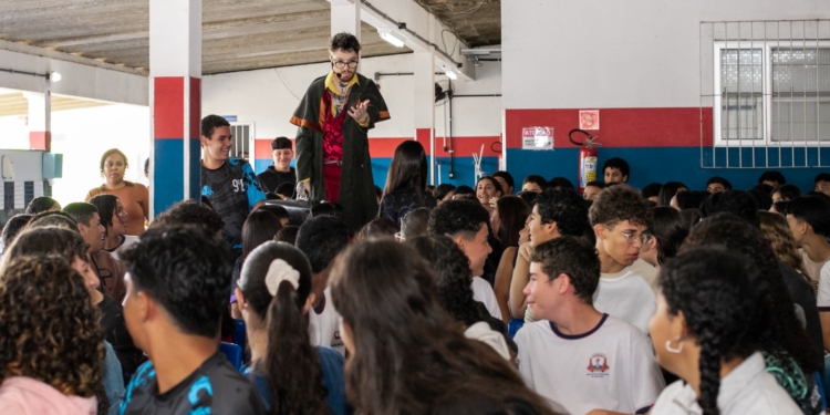 Projeto Cócegas no Coração desembarca pela primeira vez em escola pública de Campinas