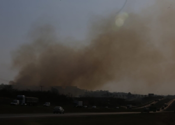Incêndios na RMC criam cortina de fumaça densa e tóxica