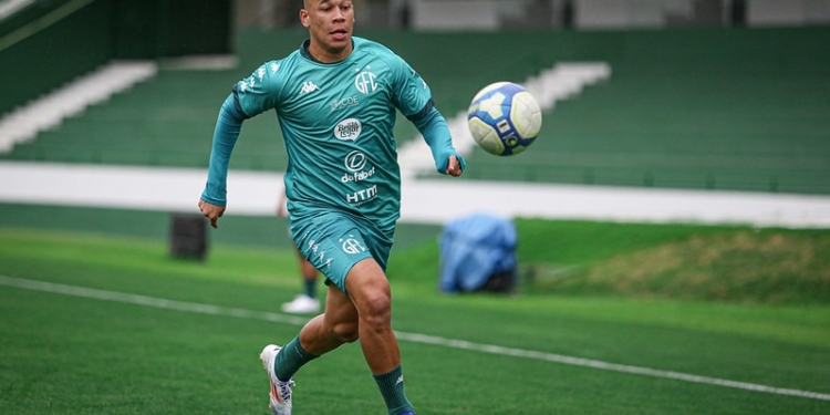 Caio Dantas é trunfo do Guarani na busca pela salvação