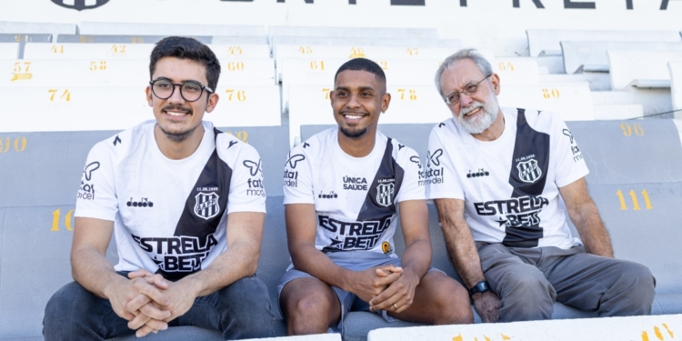 Torcedor da Ponte “recria” gol do título da Série A2 com presença do pai na arquibancada
