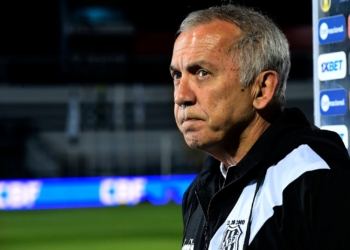 No aniversário da Ponte, Nelsinho iguala Vadão no ranking dos técnicos que mais comandaram o clube