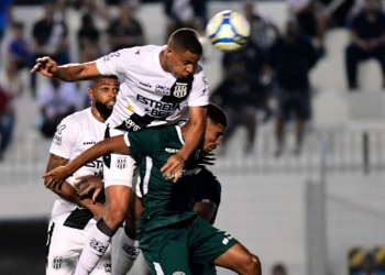 Ponte reage no fim, mas volta a tropeçar no Majestoso após três meses