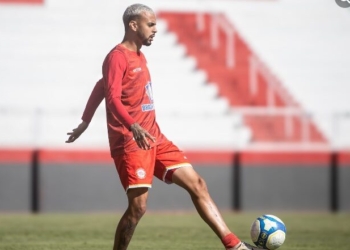 Em busca da reação, Guarani contrata um time na janela de transferências