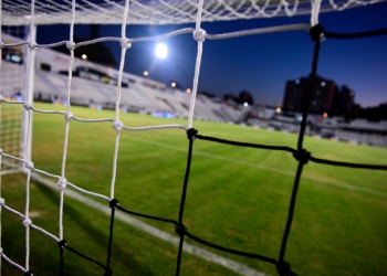 Com desfalque de seu artilheiro, Ponte busca sequência recorde de vitórias em casa neste século