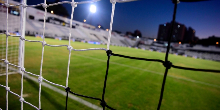 Com desfalque de seu artilheiro, Ponte busca sequência recorde de vitórias em casa neste século