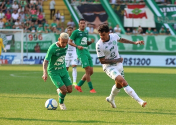 Guarani goleia e embala na luta para sair do sufoco na Série B