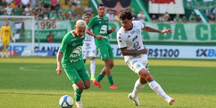 Guarani goleia e embala na luta para sair do sufoco na Série B