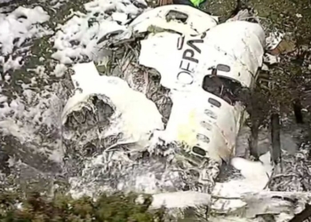 Voepass divulga lista das 62 vítimas da queda do avião em Vinhedo