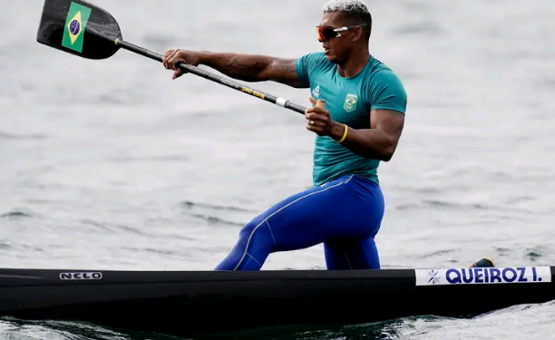 Isaquias Queiroz é prata na canoagem e chega a cinco medalhas olímpicas