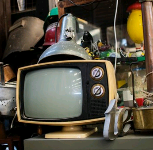 Artigo: Onde devem ser descartados eletroeletrônicos e eletrodomésticos sem uso? – por Helen Brito