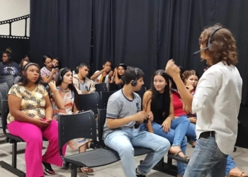 Curso de audiodescrição para o cinema celebra 20 anos do Cinema em Palavras e abre inscrições para segunda turma