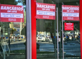 Bancários fazem mobilização em agências da região central de Campinas