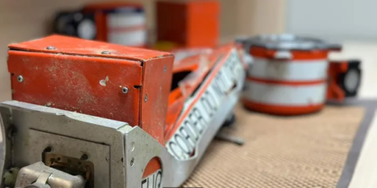 Técnicos analisam caixas-pretas do avião da Voepass que caiu em Vinhedo