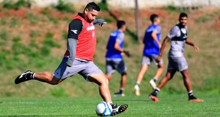 Ponte Preta enfrenta o Avaí em busca da 6ª vitória consecutiva no Majestoso