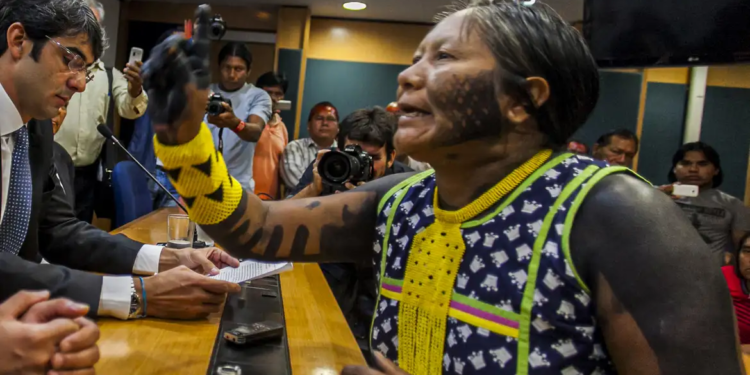 Morre Tuíre Kayapó, ícone da defesa dos direitos indígenas