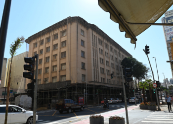 Palácio da Justiça: autoridades visitam prédio que poderá abrigar legislativo municipal