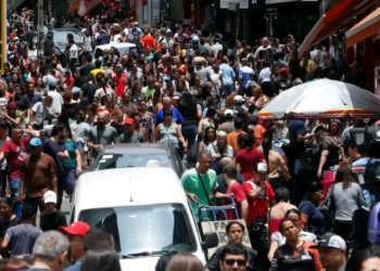 Brasil registra 212,6 milhões de habitantes em julho de 2024, diz IBGE