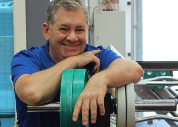 Treino intenso de musculação ajuda a preservar força em idosos